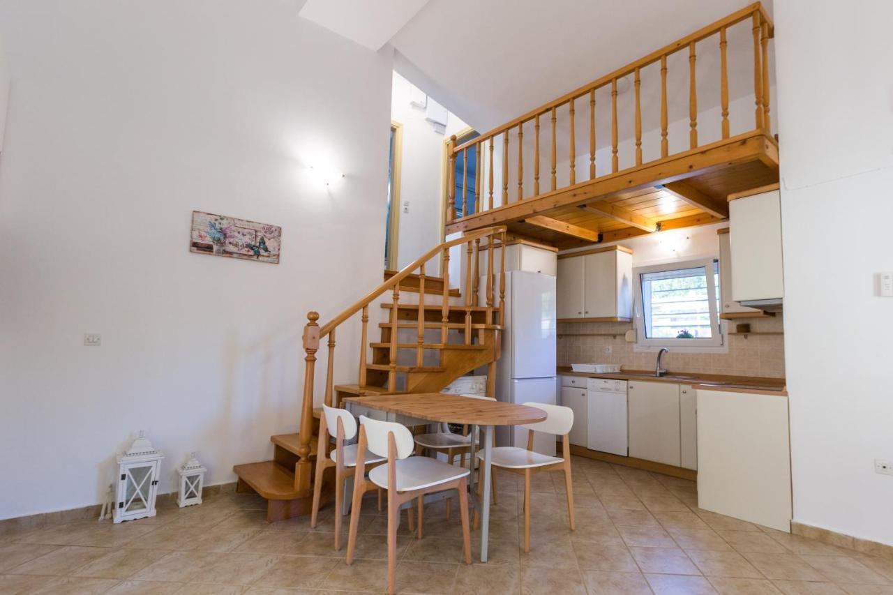 אליה Moriel Seaside Homes Suites מראה חיצוני תמונה